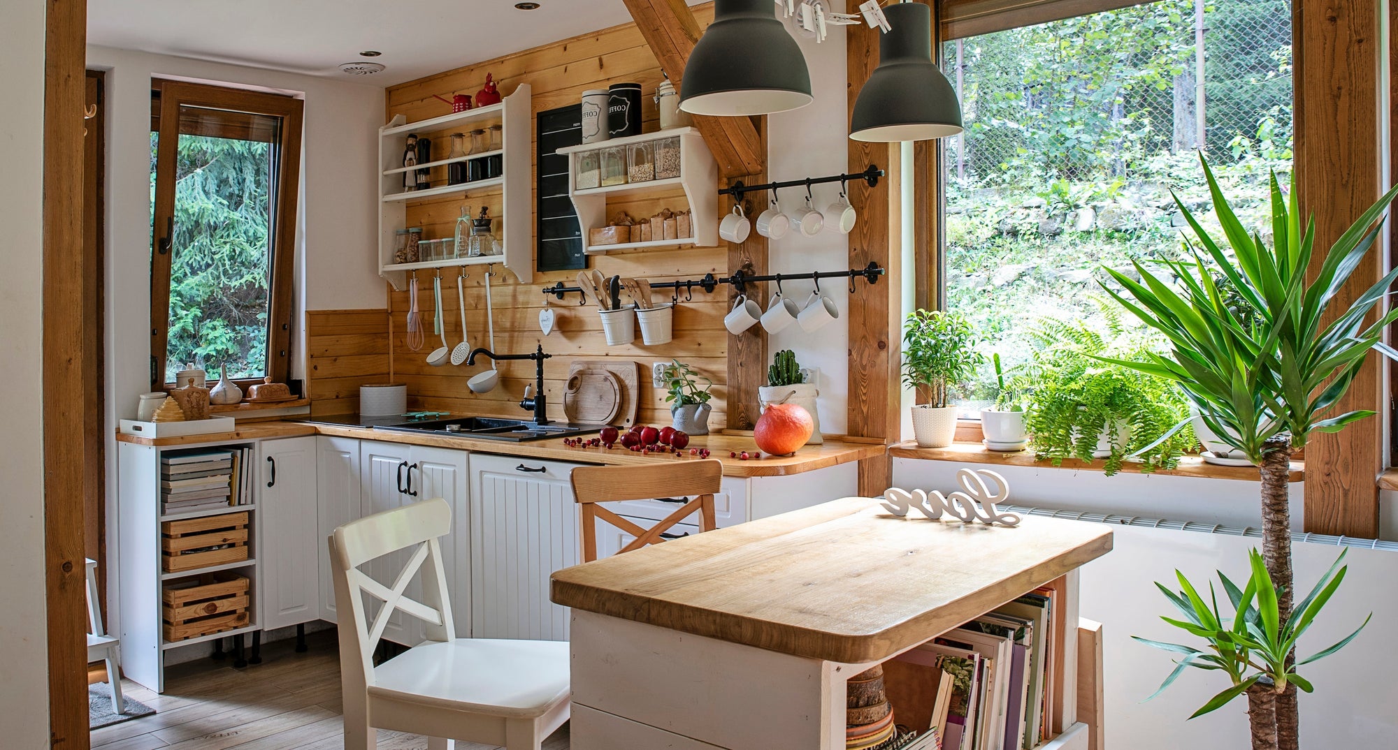 The Key Ingredients to Your Dream Farmhouse Kitchen