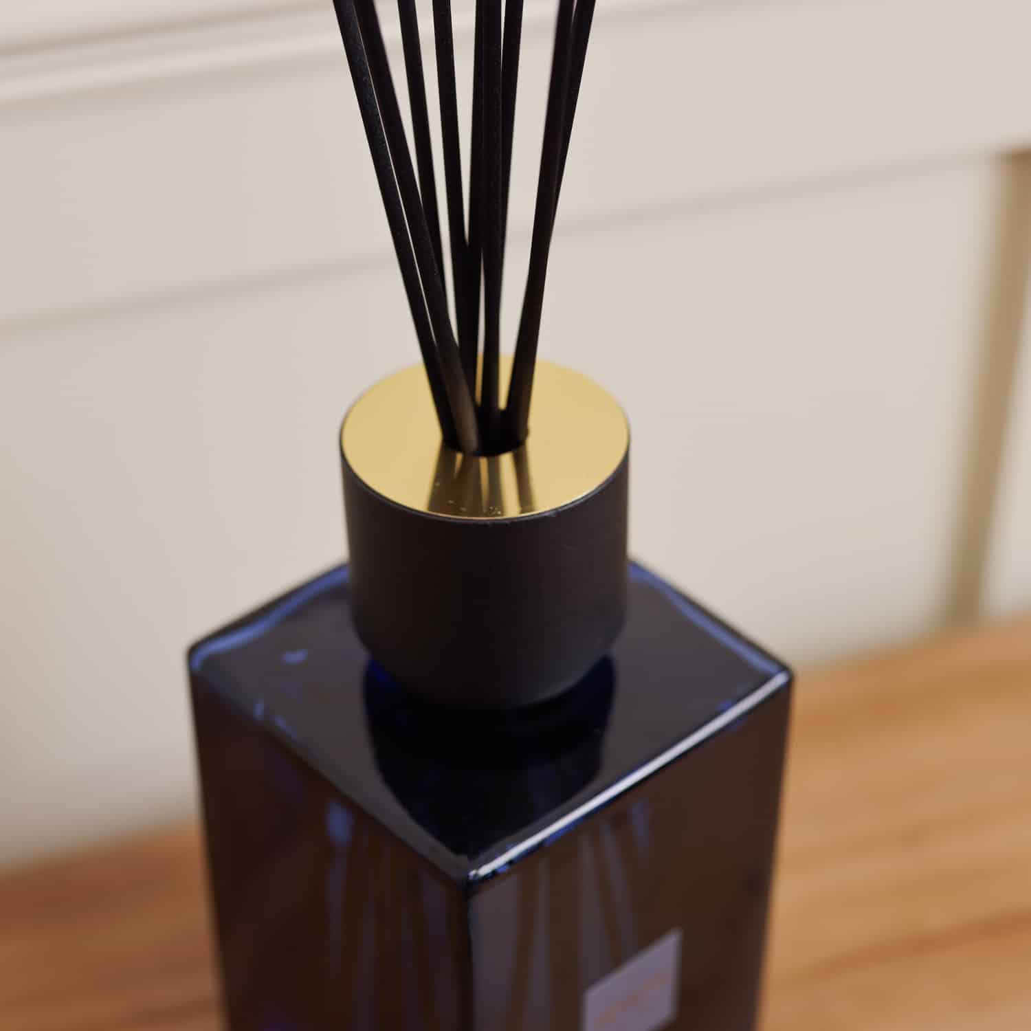 Sences Ocean Blue Extra Large Reed Diffuser close up of reeds